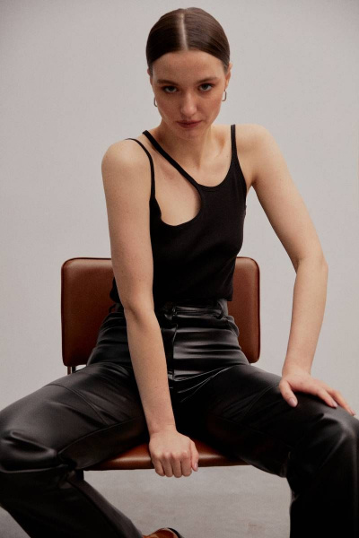 Черный кроп-топ в стиле 90-х из текстиля с расширенной линией проймы THE SUITTER 0076 /02 - фото 2