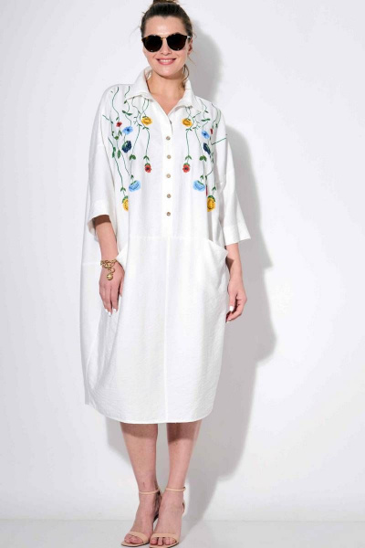 Легкое летнее платье оверсайз из вискозы с вышивкой SOVA 11181 молочный - фото 2