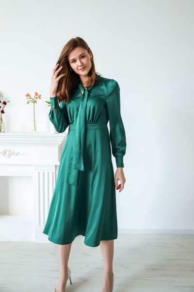 Зеленое платье летнее из текстиля для повседневных и нарядных случаев AURA otd 3082 зеленый - фото 1