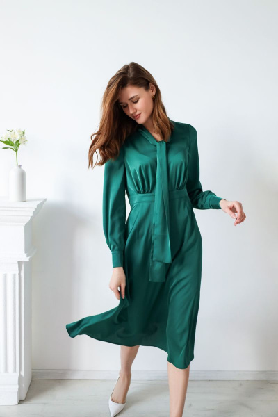 Зеленое платье летнее из текстиля для повседневных и нарядных случаев AURA otd 3082 зеленый - фото 2