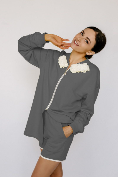 Спортивный костюм из трикотажа с брошами и высокой посадкой MASHA SKORINA MS-FL-JA-5-002 графит - фото 3