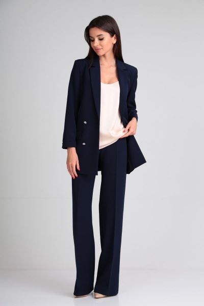 Деловый костюм 2-ка жакет и брюки свободного кроя из вискозы Lady Line 508 синий - фото 3