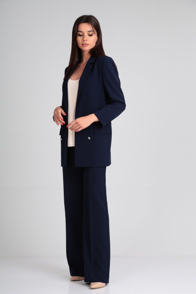 Деловый костюм 2-ка жакет и брюки свободного кроя из вискозы Lady Line 508 синий - фото 1