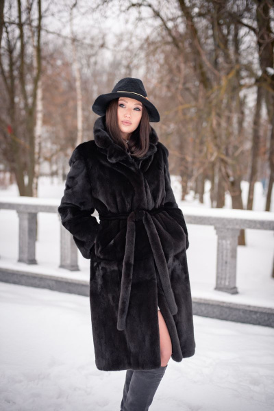 Пальто прямого силуэта из норки с капюшоном и карманами Мехофф Мэри110.222-320 темно-коричневый - фото 1
