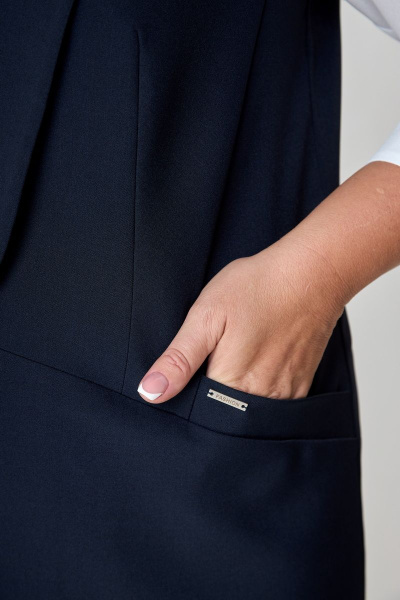 Деловой комплект из топа, жакета и брюк с резинкой БАГРЯНИЦА 5057 синий - фото 16