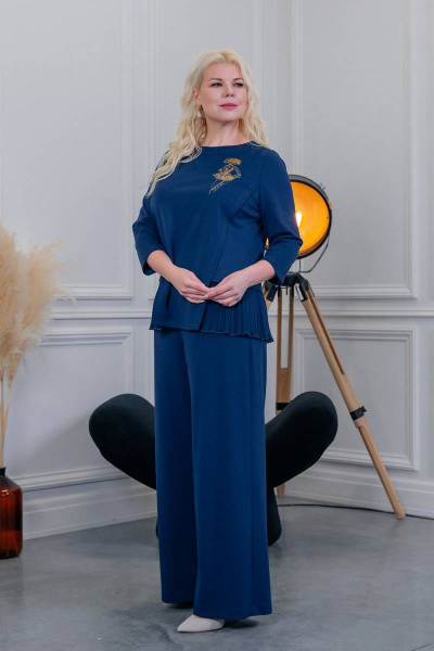 Демисезонный свитшот из вискозы с воланом и декором ASV 2420 синий - фото 7