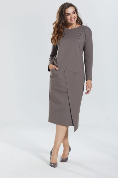 Платье свободного силуэта из вискозы с подрезами MALI 422-082 тирамису - фото 2