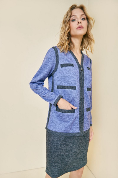 Костюм из трикотажа голубого цвета с жакетом и юбкой Art Ribbon M3758 - фото 2