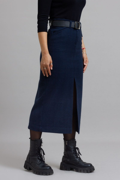 Тёплая полуприлегающая юбка миди с кокетками и застежкой Mirolia 971-2 синяя клетка - фото 2