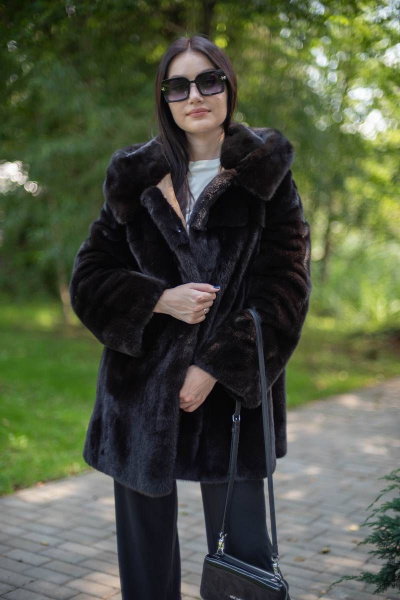 Полупальто из норки с капюшоном и фигуральными разрезами Мехофф Агата80.223-520 темно-коричневый - фото 2