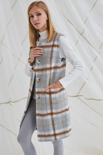 Жилет серый из пальтовой ткани с воротом демисезонный DAVYDOV 9097 - фото 2