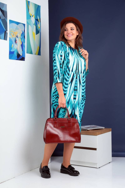 Демисезонное платье полуприлегающего силуэта с вышивкой Ивелта плюс 1804 - фото 3