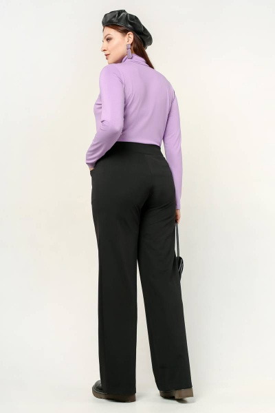 Приталенная фиолетовая водолазка из вискозы и трикотажа La rouge 3890 сиреневый - фото 4