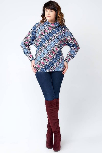 Свободный джемпер летучая мышь с воротником-хомут из трикотажа La rouge 31112 синий-набивной - фото 3