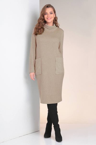 Демисезонное платье из трикотажа с накладными карманами Viola Style 01021 бежевый - фото 1