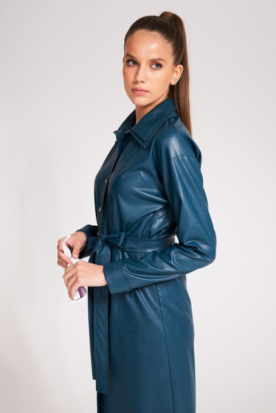 Платье из экокожи с поясом и отложным воротником KaVaRi 1005.2 изумруд - фото 2