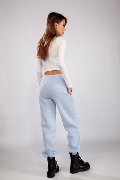 Голубые утепленные трикотажные брюки для повседневности THE NAME 2229 голубой - фото 6