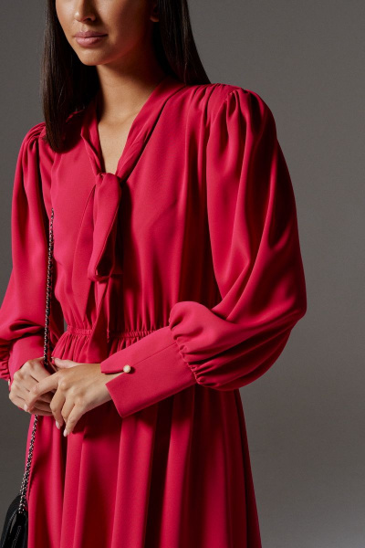 Платье ягодного цвета полуприлегающего силуэта с воланами ANNETE A3253 - фото 7