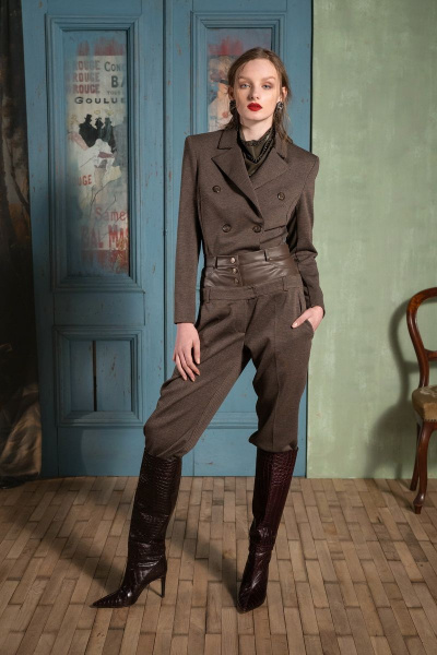 Деловой жакет из костюмно-плательной ткани полуприлегающий Alena Goretskaya А1501/4 коричневый - фото 1