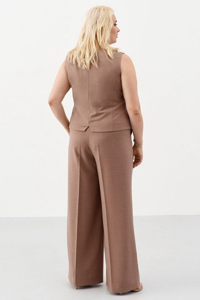 Классический жилет из костюмной ткани с V-образным вырезом Ketty К-02237 кофейный - фото 5