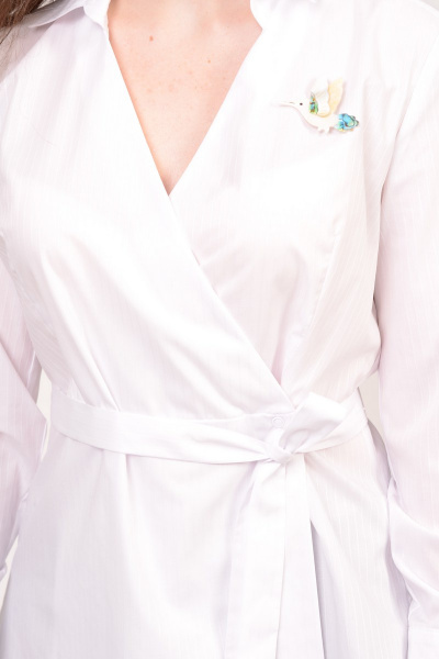 Блузка из хлопка с отложным воротником и поясом для фигуры Domna 526 белый - фото 4