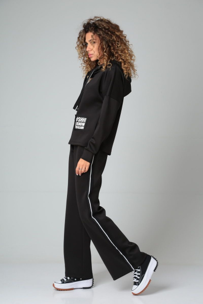 Демисезонный спортивный костюм из водолаза с лампасами HIT 3090 черный - фото 6