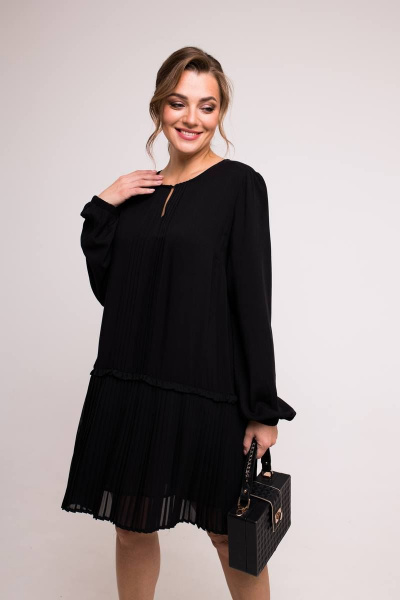 Демисезонное платье с декоративными вытачками SandyNa 130109 черный - фото 9