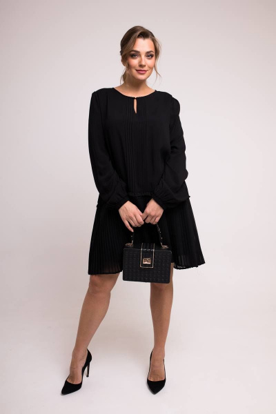 Демисезонное платье с декоративными вытачками SandyNa 130109 черный - фото 6