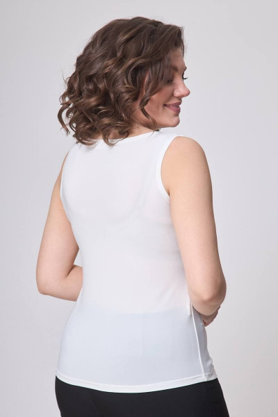 Летняя белая майка из текстиля с классическим кроем и высокой эластичностью Zlata 4400/1 - фото 6