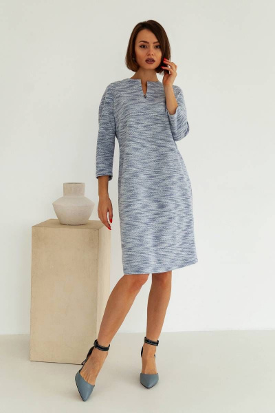 Дизайнерское платье-кокон из жакардовой ткани с V-вырезом ARTiMODA 322-19 серо-голубой - фото 1