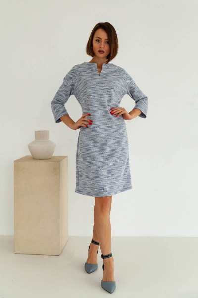 Дизайнерское платье-кокон из жакардовой ткани с V-вырезом ARTiMODA 322-19 серо-голубой - фото 5