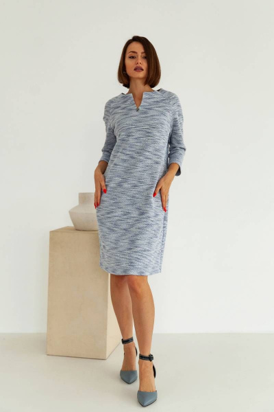 Дизайнерское платье-кокон из жакардовой ткани с V-вырезом ARTiMODA 322-19 серо-голубой - фото 4