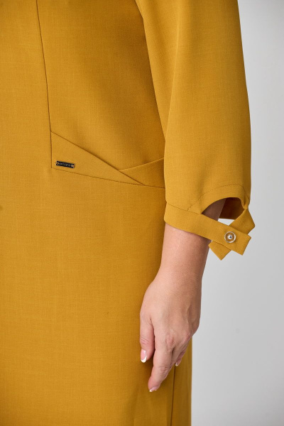 Платье нарядное полуприлегающего силуэта с рельефами БАГРЯНИЦА 5058 - фото 3