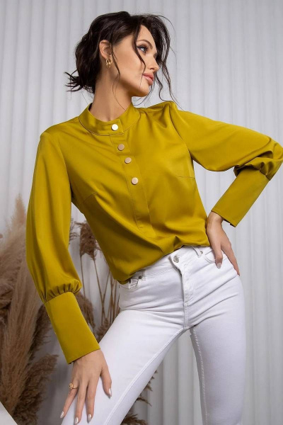Блуза из экошелка с объемным рукавом и фигурной стойкой Daloria 6134 оливковый - фото 1