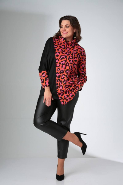 Демисезонный комплект из трикотажных и эко-кожаных брюк LadisLine 1420 розовый_лео+черный - фото 3