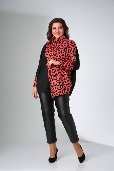 Демисезонный комплект из трикотажных и эко-кожаных брюк LadisLine 1420 розовый_лео+черный - фото 2