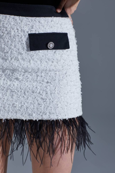 Белая юбка-карандаш из рогожки с декоративными клапанами Vesnaletto 3299 - фото 13