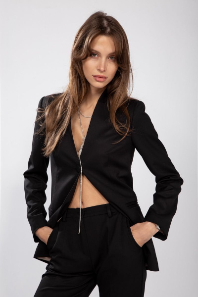 Полуприлегающий жакет с прорезными карманами и скошенными линиями THE NAME 2240 черный - фото 3