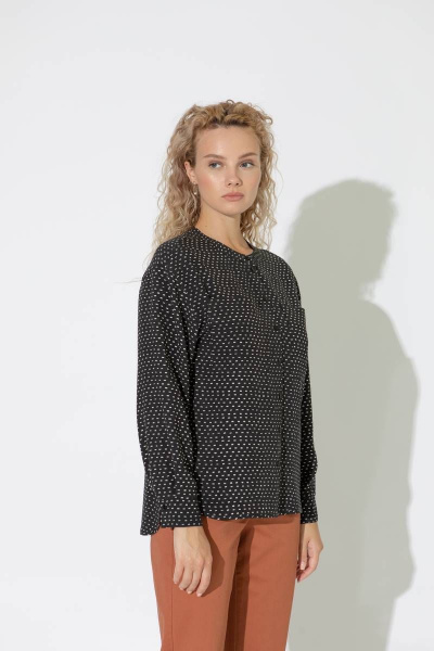 Свободная блуза с накладными карманами и застёжкой Femme & Devur 70884 1.32F(170) - фото 4