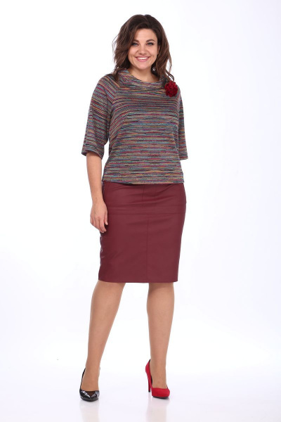 Юбка из экокожи классика с шлицей и пряжками Klever 298 бордо - фото 7